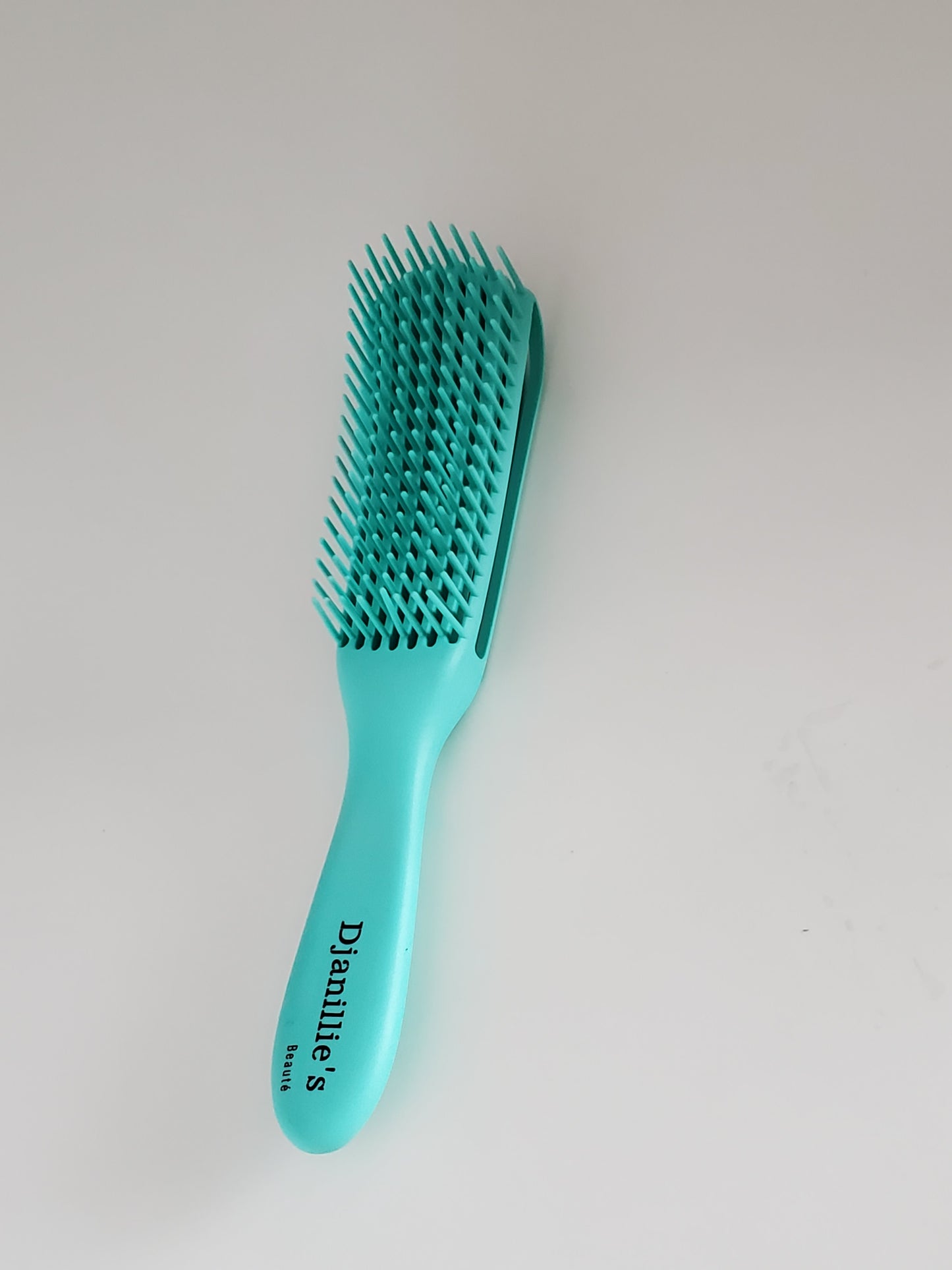 Detangle Me Hair Brush - Djanillie's Beauté